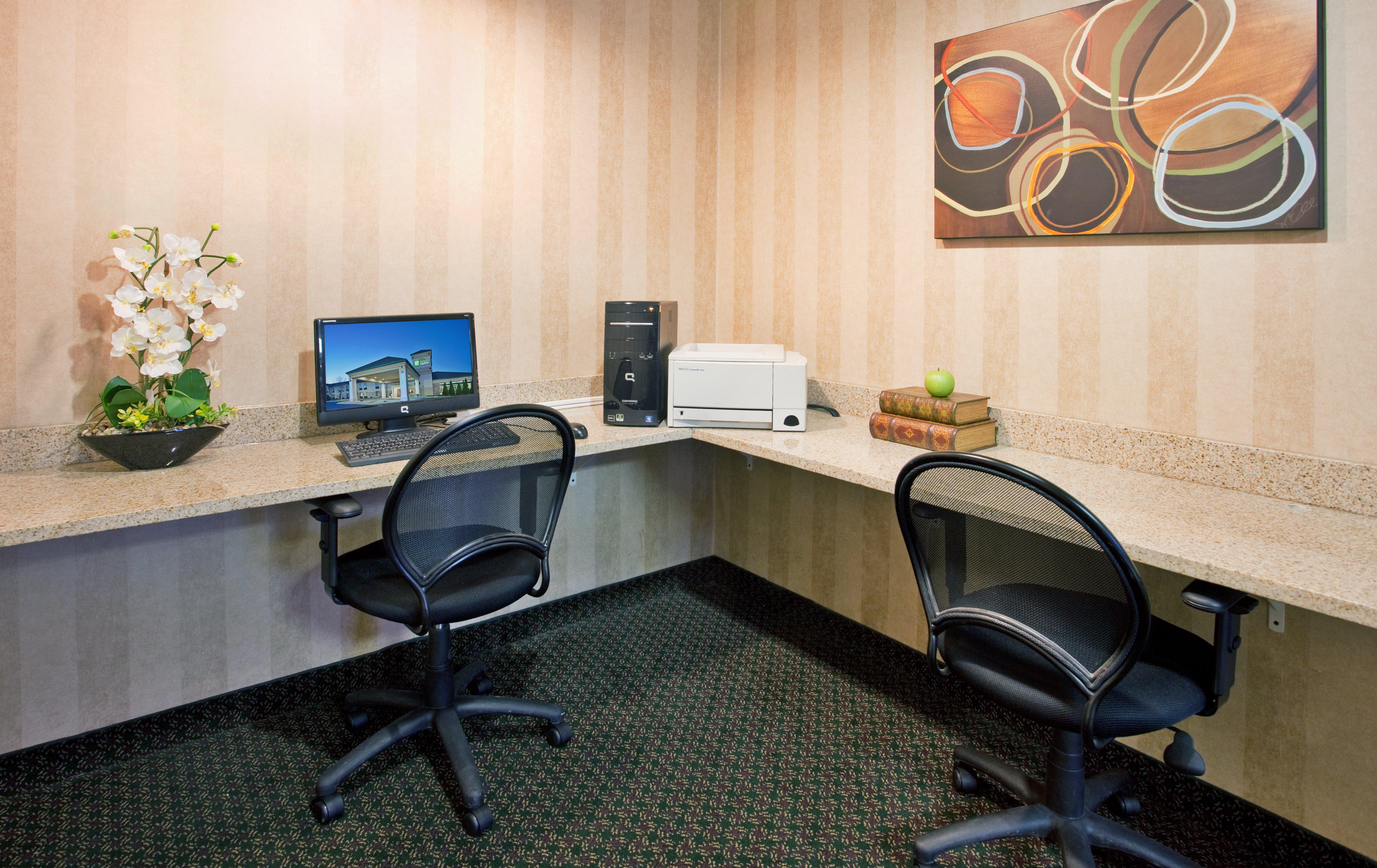 Holiday Inn Express Hotel Germantown - Northwest Milwaukee, An Ihg Hotel Ngoại thất bức ảnh